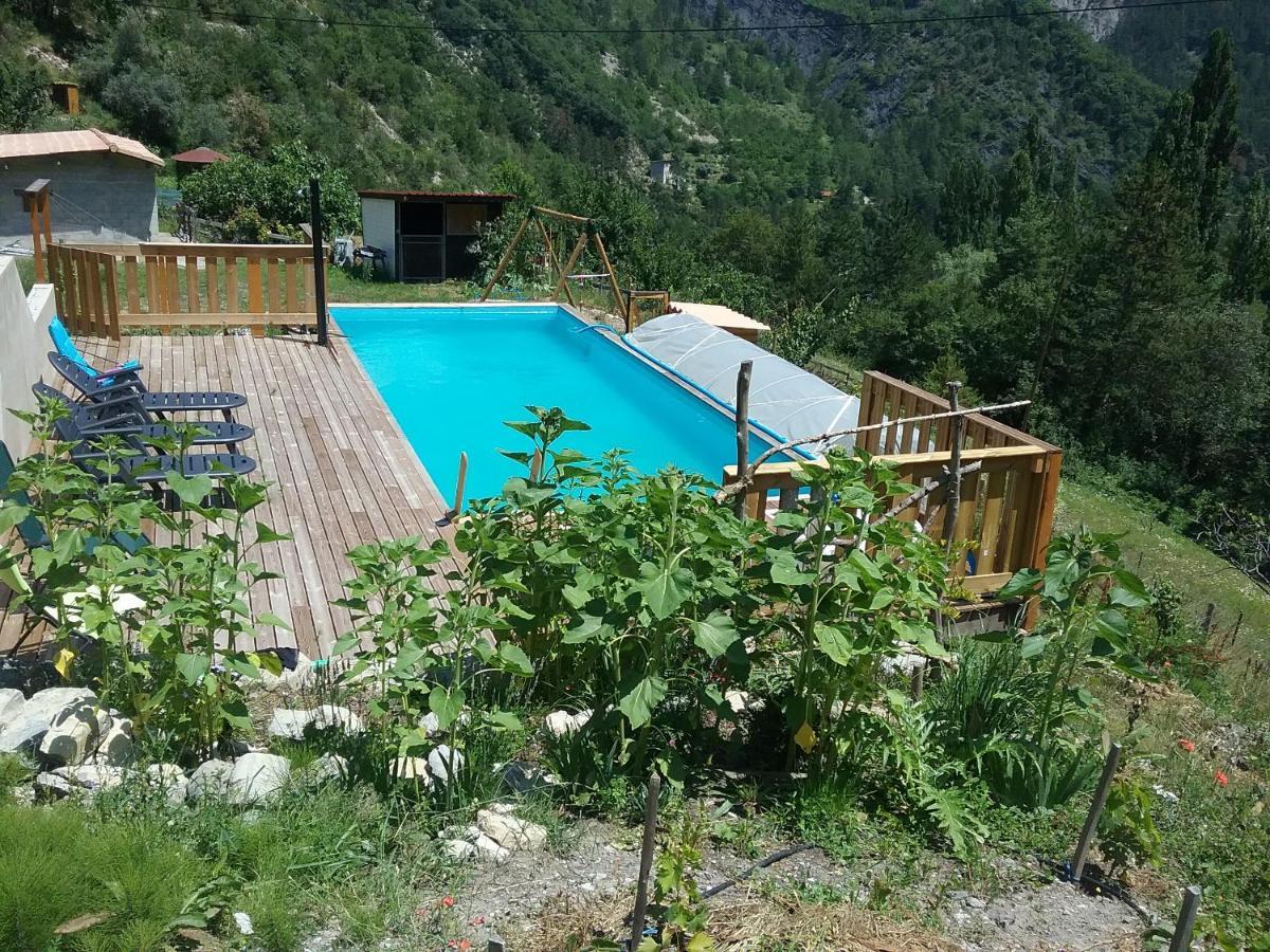 L'Arberc Bed & Breakfast Rigaud Ngoại thất bức ảnh